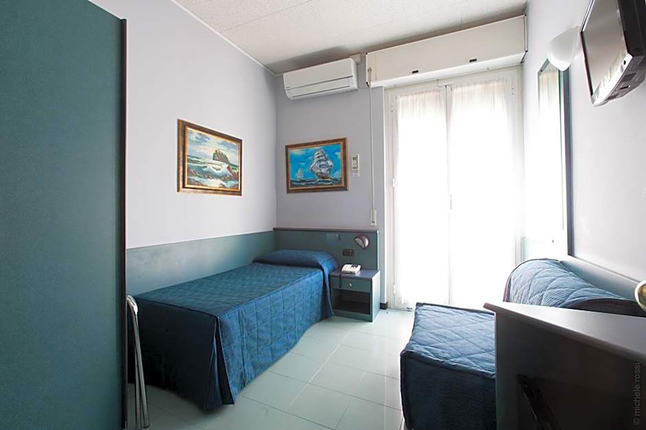 Hotel Tirreno