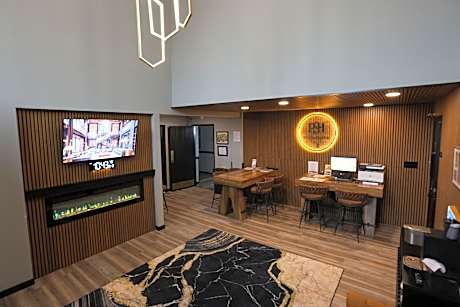 Plymouth Suites
