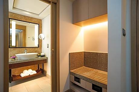 Executive Club Twin Room with Executive Lounge Access