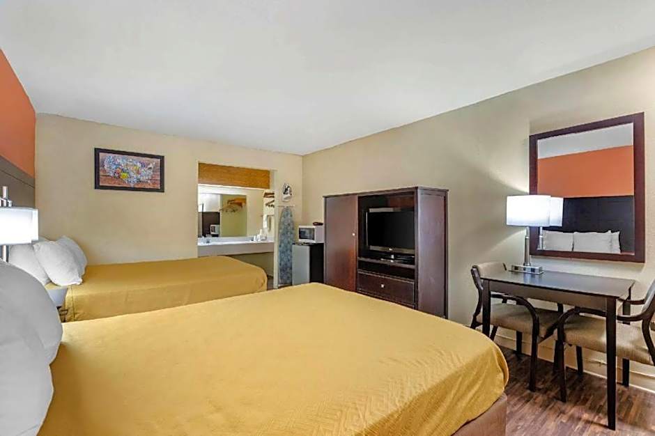 Econo Lodge Urbandale