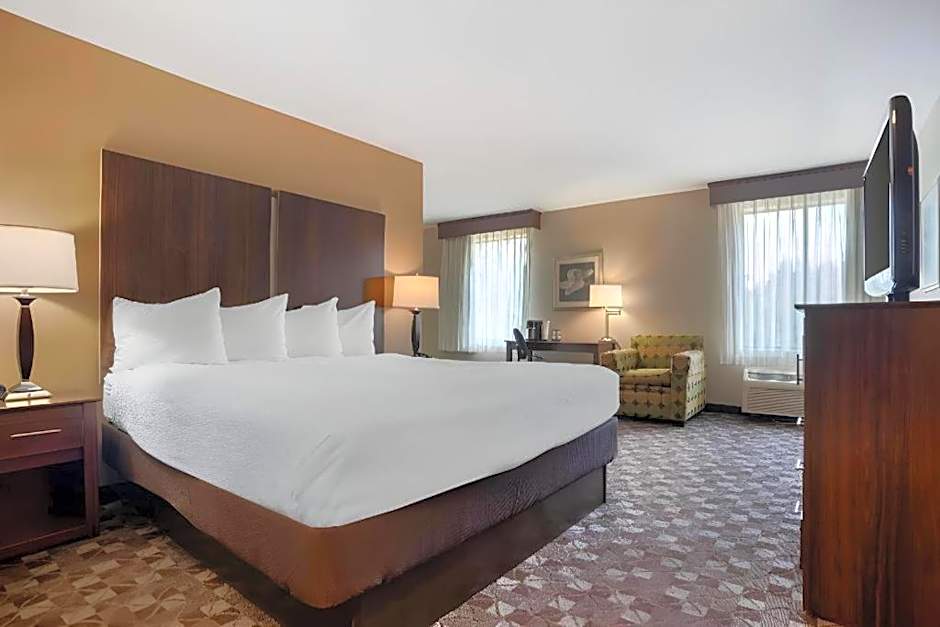 Best Western Plus Oak Mountain Inn