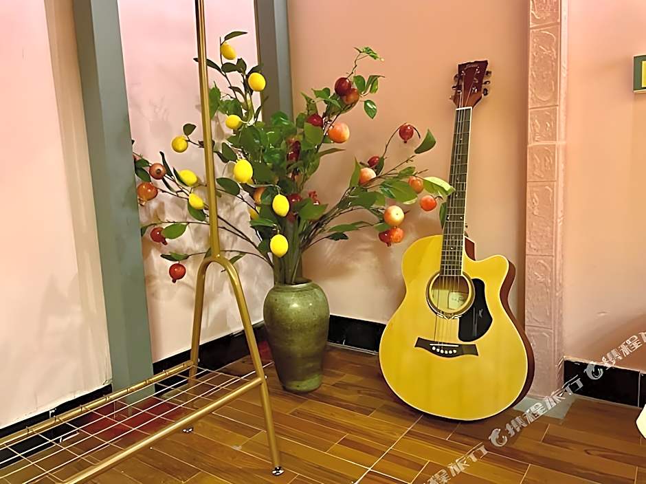 Chihiro Apartment (Guangzhou Shangxiajiu children's Hospital )