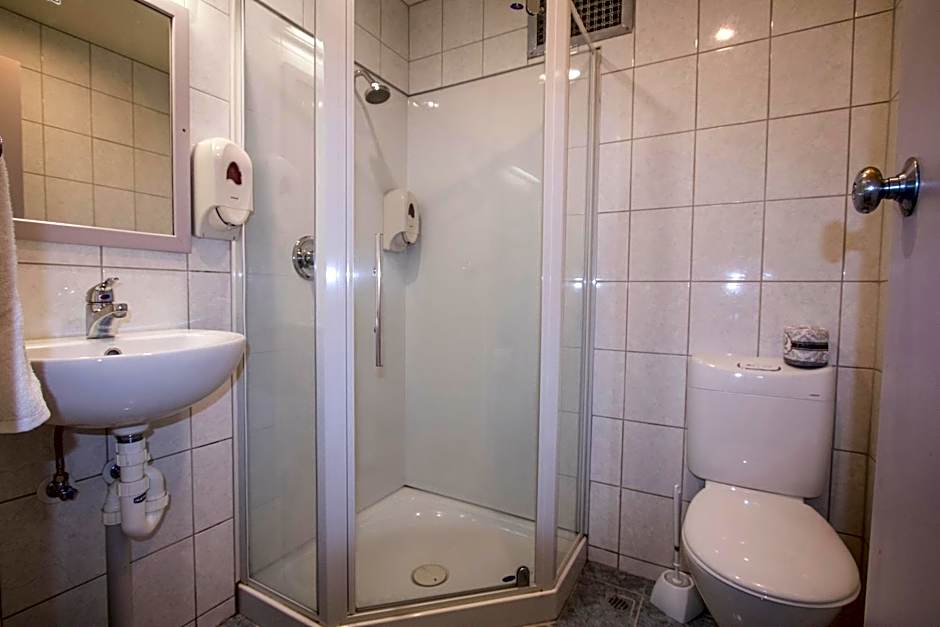 Hotel Waterloo & Backpackers