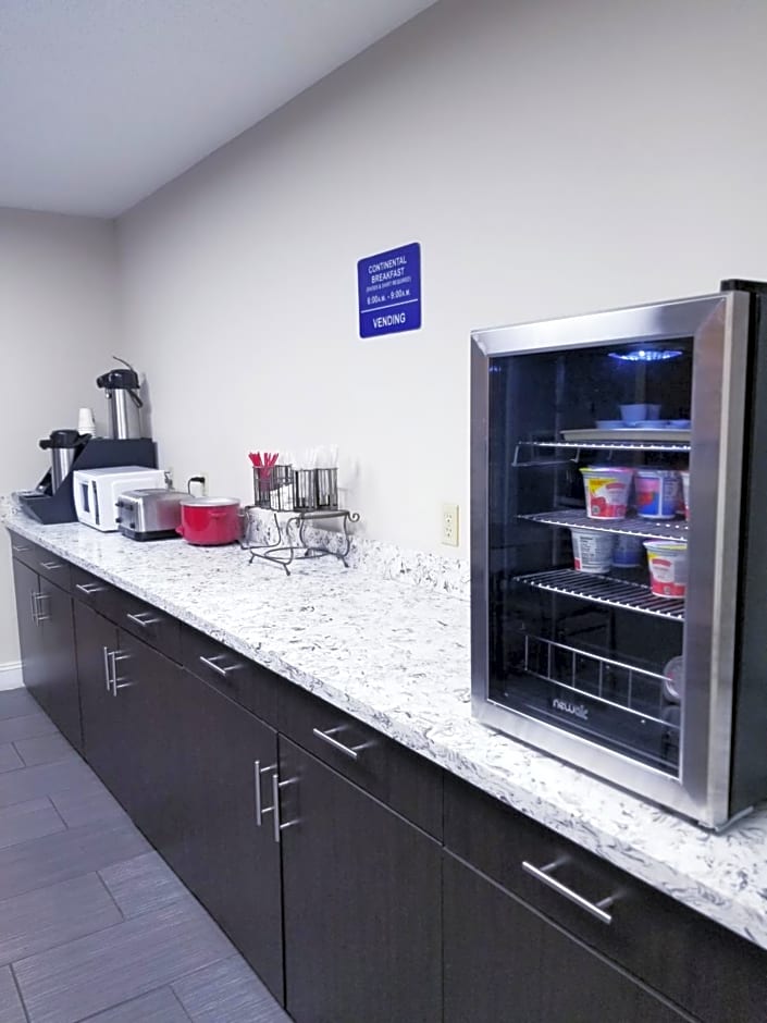 Microtel Inn & Suites By Wyndham Riverside