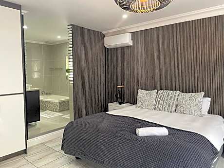 Deluxe Double Room with Extra Bed