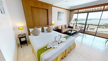 Superior Deluxe Sea View