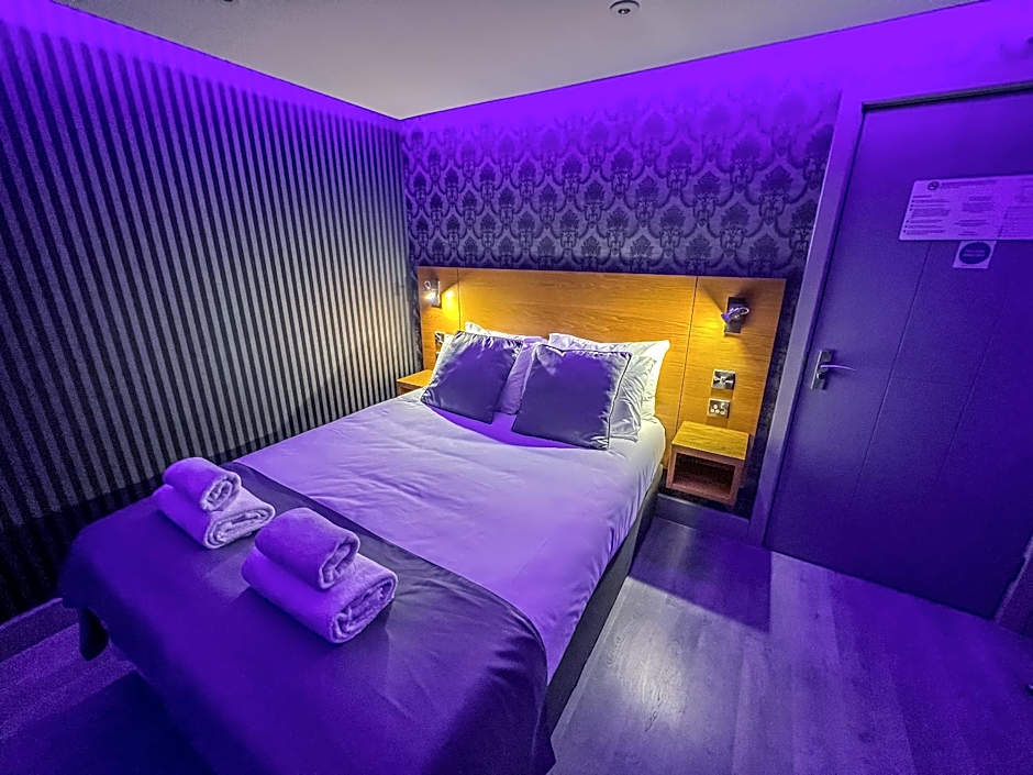 Quayside Hotel & Bar