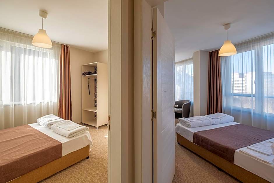 Blue Label Apart House