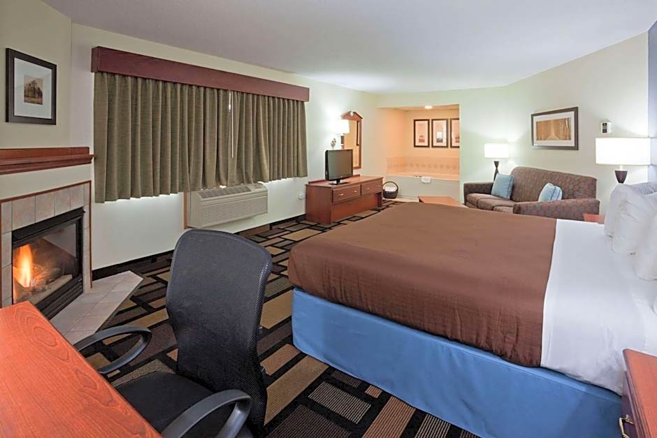 AmericInn by Wyndham Austin