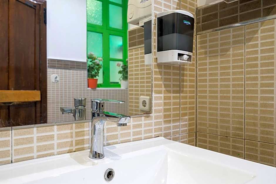 Feel Hostels City Center