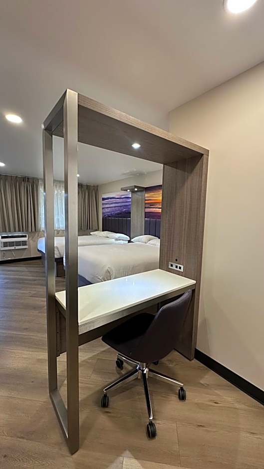 Costa Mesa Inn - Newport Beach Area