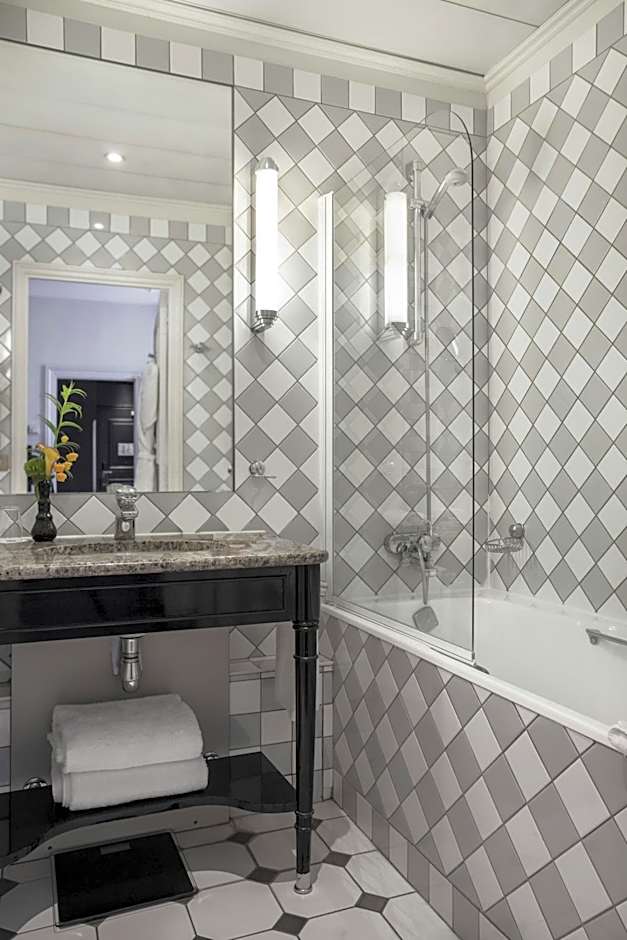 Hotel Castille Paris