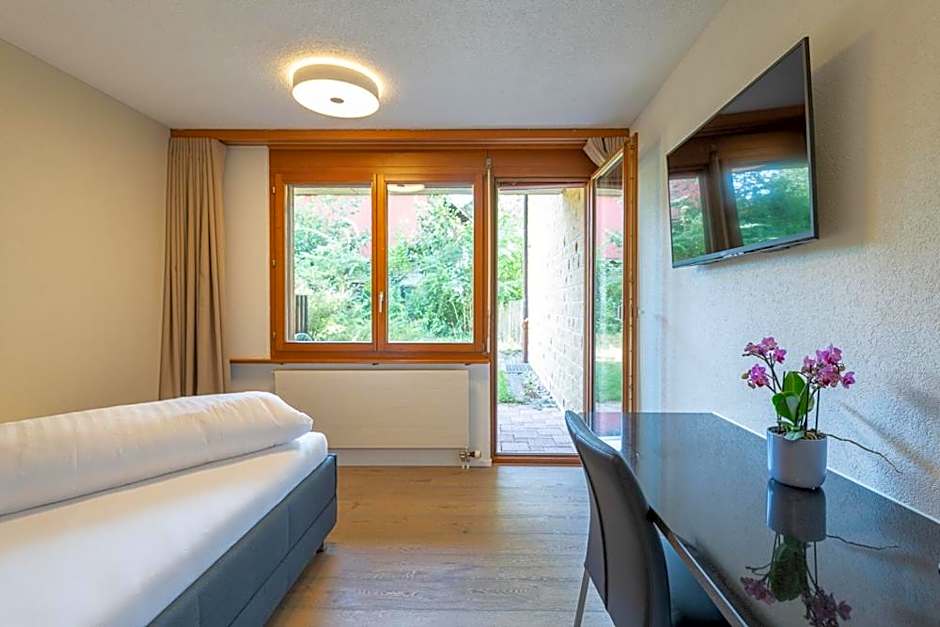 Noah Hotel