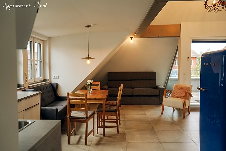Apartments zum Roten Lamm