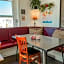 ITH Surf City Hostel Hermosa Beach
