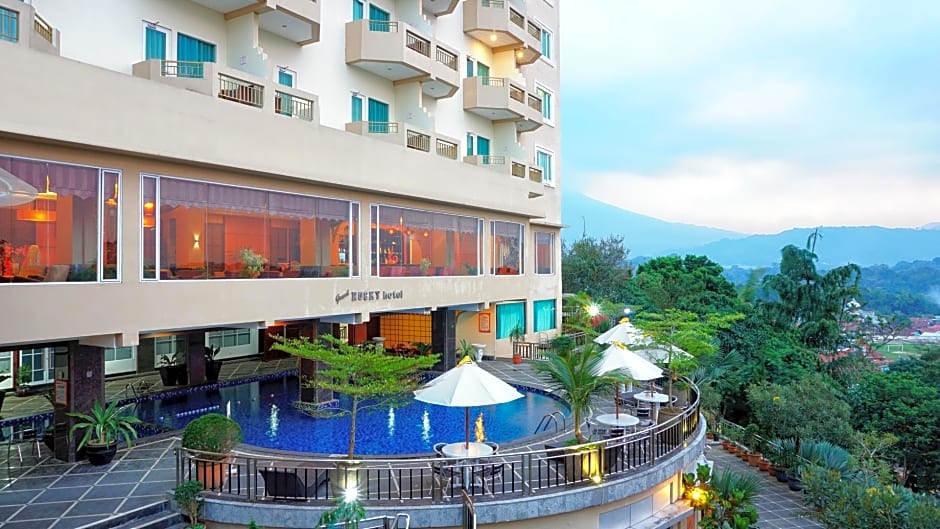 Grand Rocky Hotel Bukittinggi