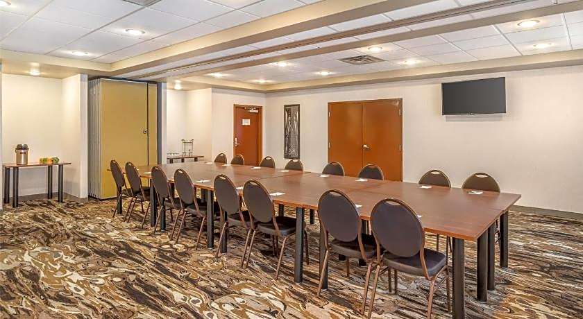 Best Western Plus Service Inn & Suites