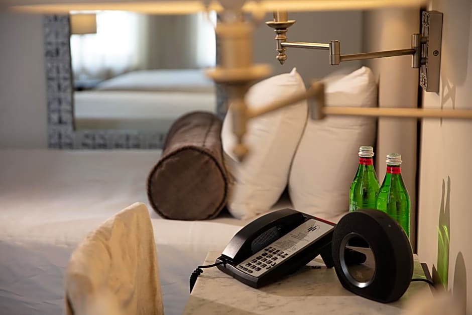 International House Hotel