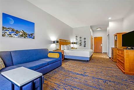 King Room with Sofa Bed