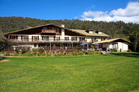 Bright Chalet