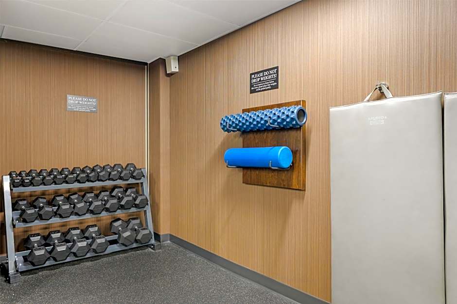 Best Western Plus Carlton Plaza Hotel