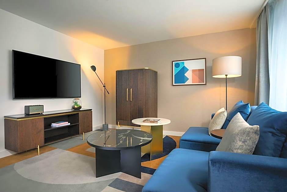 Neues Schloss Privat Hotel Zurich, Autograph Collection