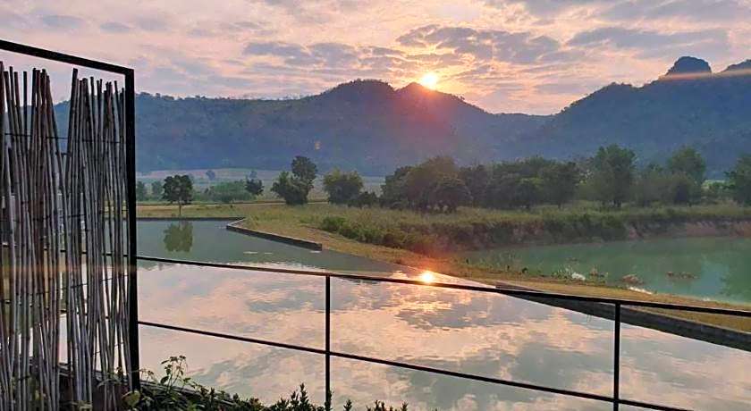 Avartarn Miracles Hotel