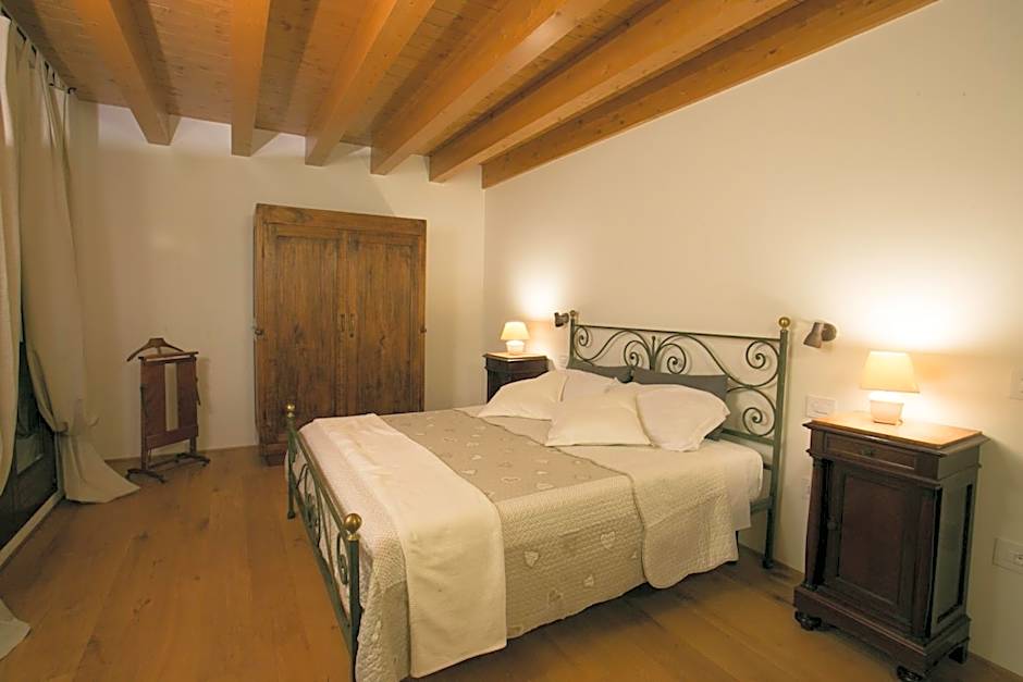 Photo 1 of 9 of Quadruple Room with Private External Bathroom