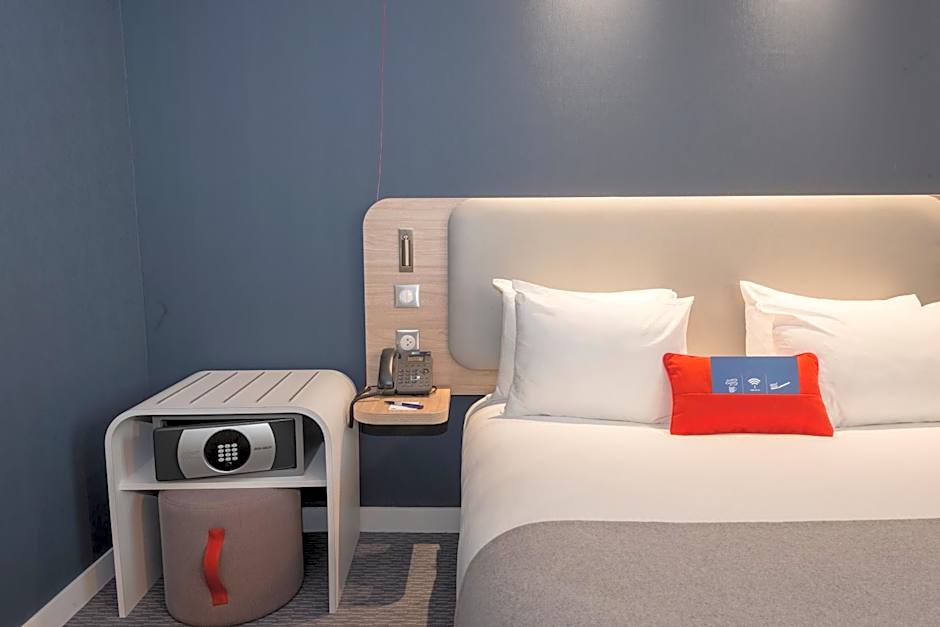 Holiday Inn Express Paris - Velizy By IHG