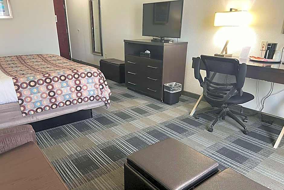 Days Inn by Wyndham Alva
