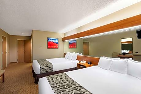 Queen Room with Two Queen Beds - Non-Smoking