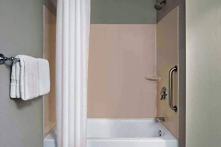 Country Inn & Suites by Radisson, Brookings