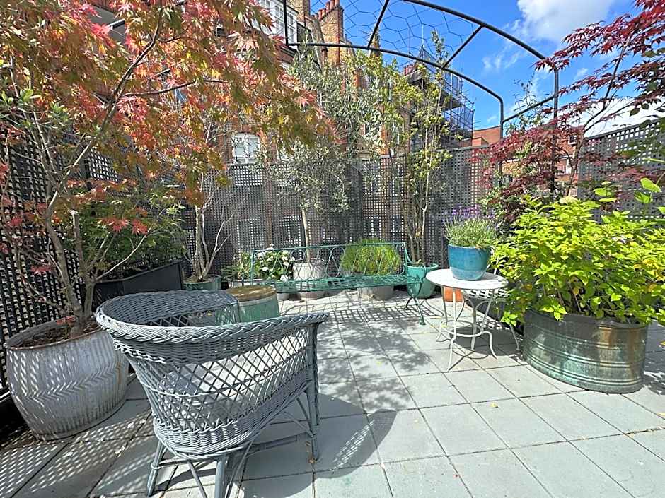 No. 30 Knightsbridge