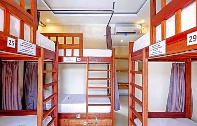 Castaway Hostel