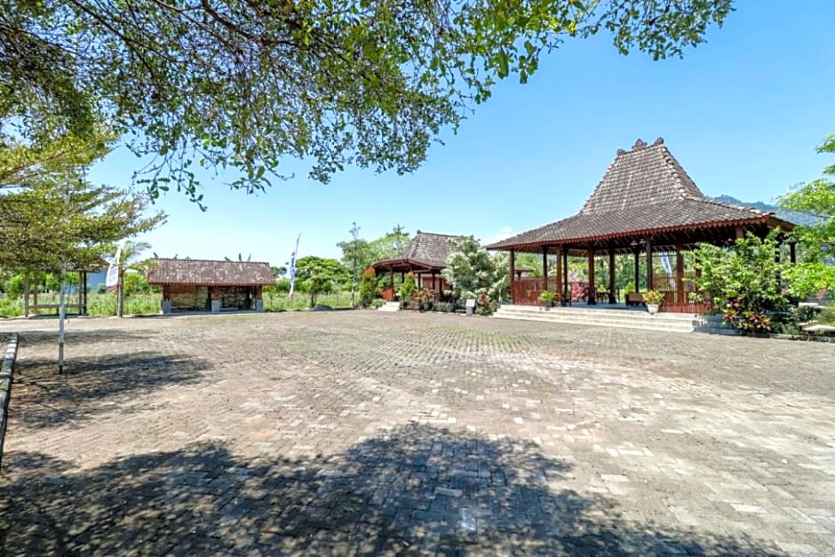 Balkondes Duta Menoreh