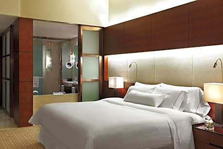City View King Bed