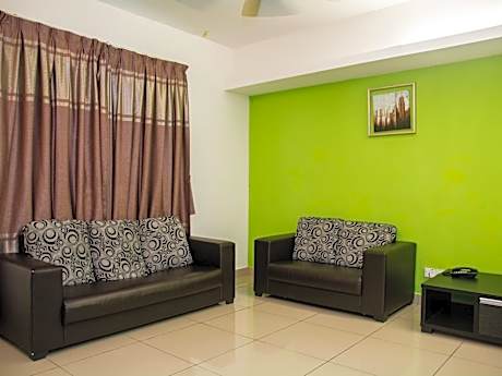 2-Bedroom Apartment with Kitchenette