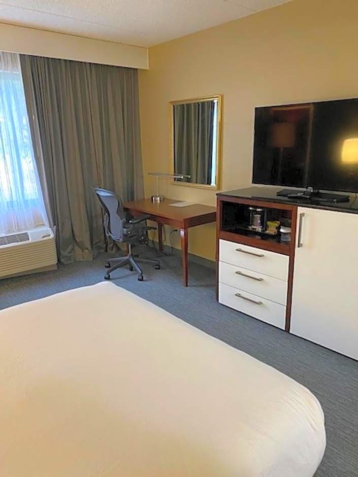 DoubleTree by Hilton Hotel Detroit - Novi