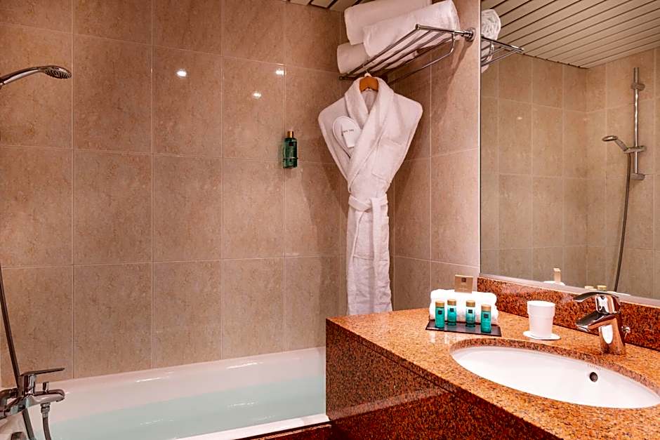 Le M & Spa Bordeaux Aéroport by Hôtels & Préférence