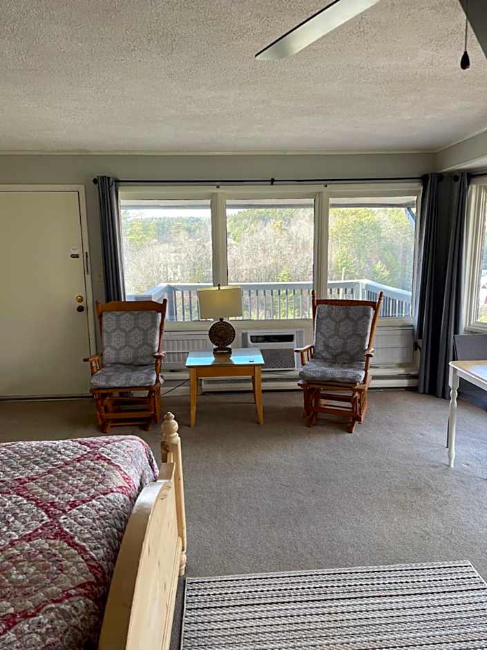 Cliff Dwellers Inn