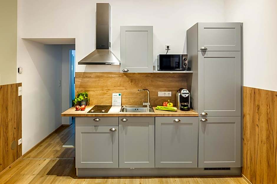 Jimmy's Apartments Emerald