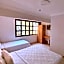 Ados Hotel