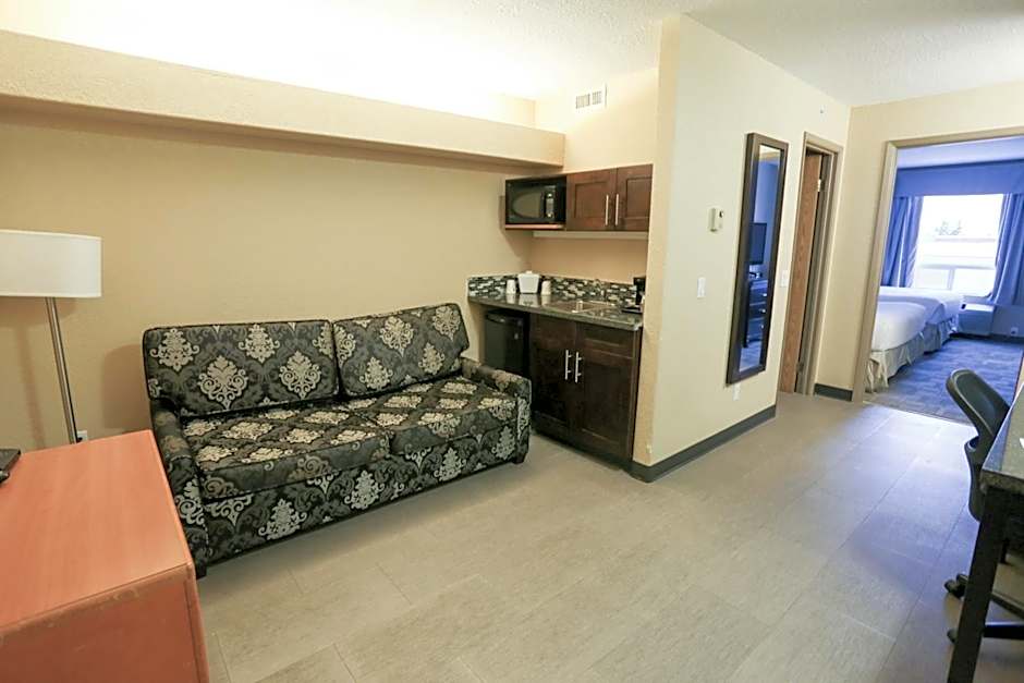 Prairie Crest Calgary Airport by IHG