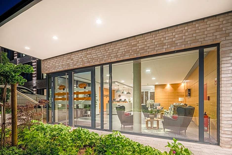 Stadthotel Lohne, Self Check In, mit Bäckerei und Cafe