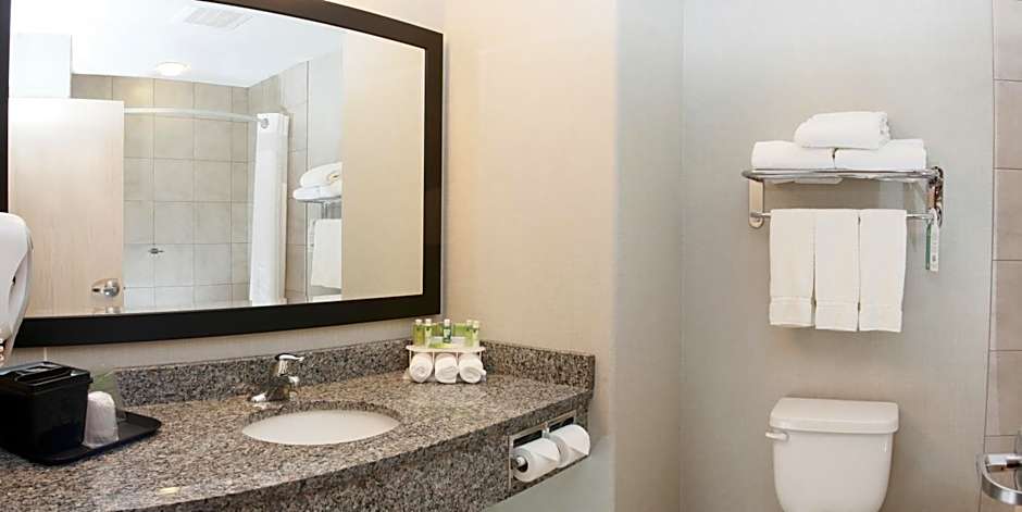 Holiday Inn Express Fort St John By IHG