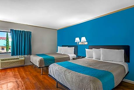 2 Full Beds | Smoking