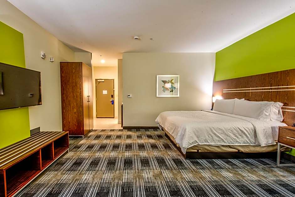 Holiday Inn Express & Suites Dallas NW - Farmers Branch By IHG
