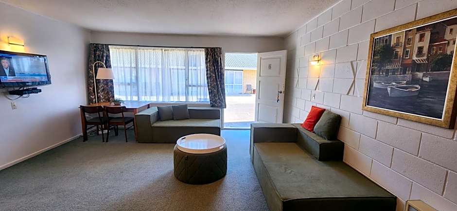 Aalton Motel