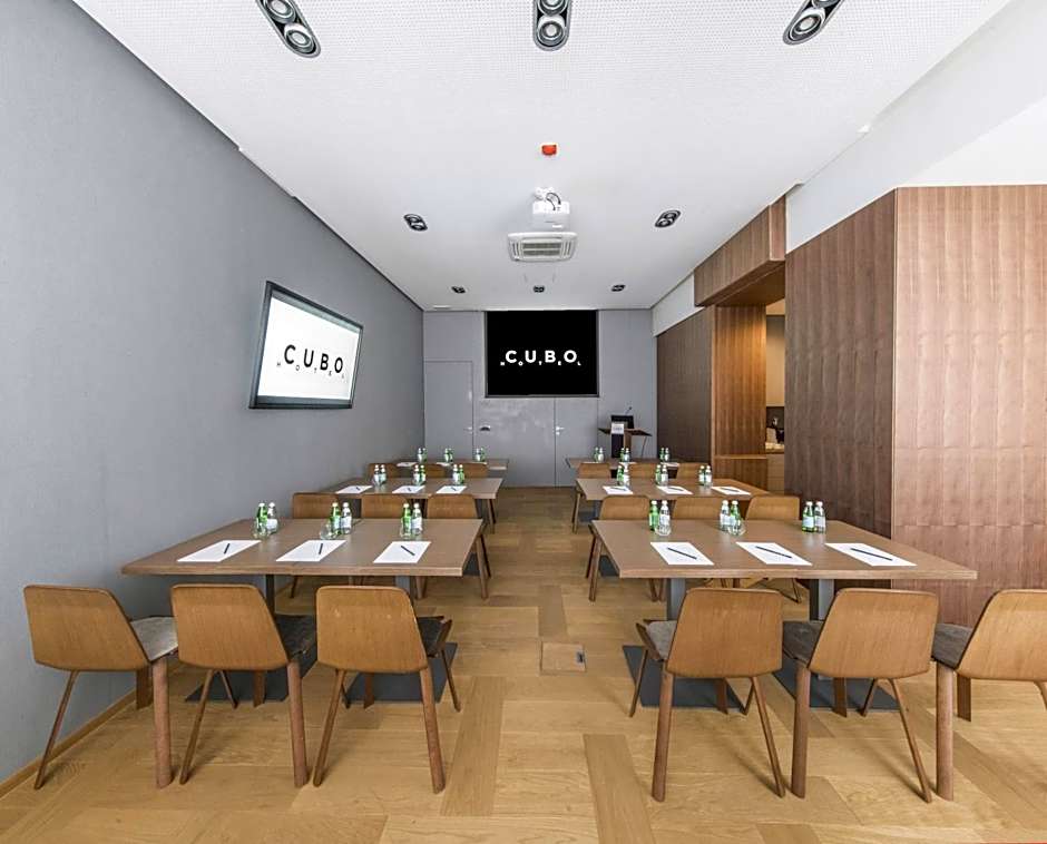 Hotel Cubo