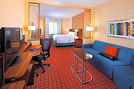 Suite Accessible King Size Bed